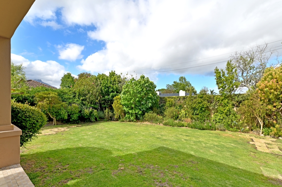 To Let 4 Bedroom Property for Rent in Constantia Western Cape